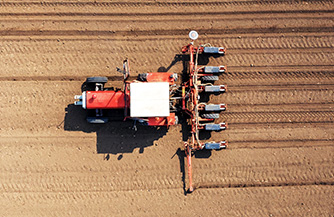 种——实现自动定植、精准施肥等农事过程，提高作农作物耕种效率和质量