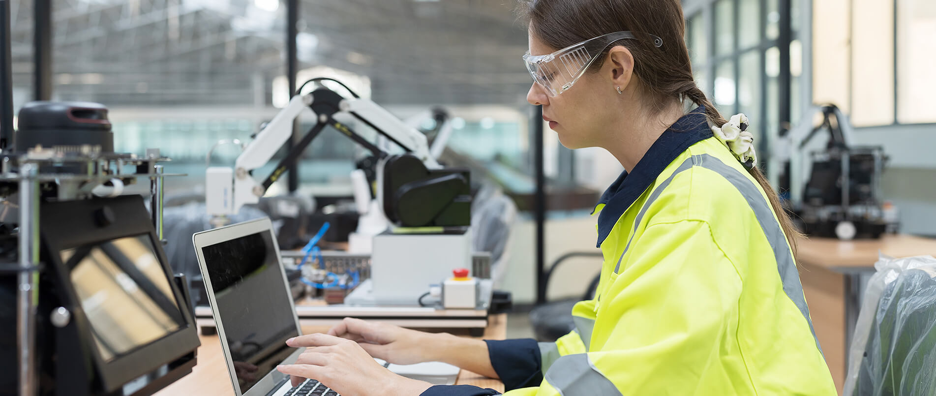 加速量产化节奏！fun88官网5G RedCap模组RG255C-CN顺利通过SRRC认证